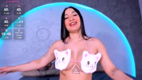 reiinachloe online show from 02.20.26