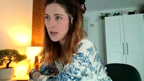 Snapshot of reileyfoxx chatting on 04.09.26 Reiley online show from 04.09.26