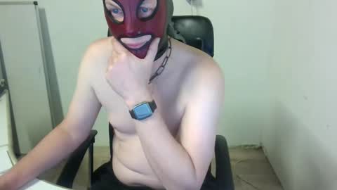 Snapshot of rem78a chatting on 10.21.25 rem78a online show from 10.21.25