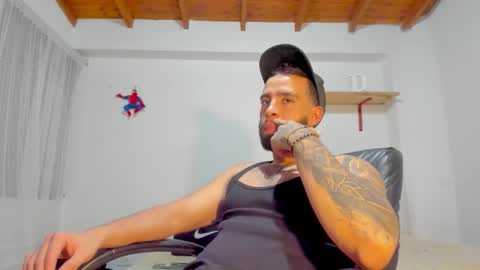 Snapshot of remy_sten chatting on 10.31.25 Rmy Steen online show from 10.31.25