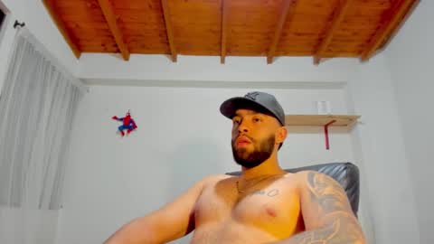 Snapshot of remy_sten chatting on 11.01.25 Rmy Steen online show from 11.01.25