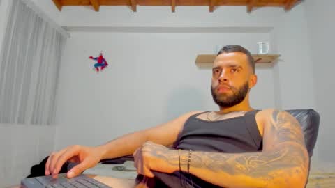 Snapshot of remy_sten chatting on 11.19.25 Rmy Steen online show from 11.19.25