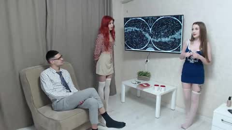 Renae Tom online show from 03.06.25