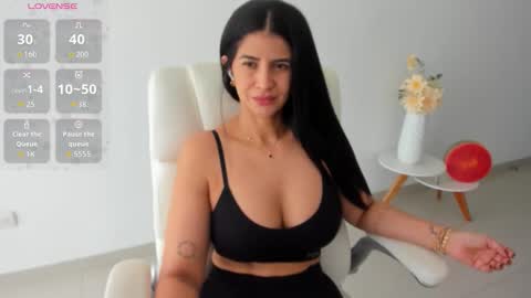 RENATA online show from 10.14.25