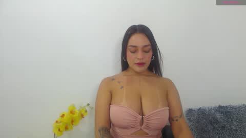 Snapshot of renatabrownn28 chatting on 06.10.26 renatabrownn28 online show from 06.10.26