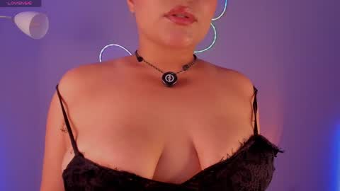 Renata Jones online show from 05.12.26