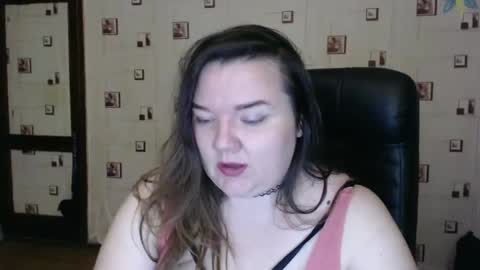 Snapshot of renataoia chatting on 12.19.24 renataoia online show from 12.19.24