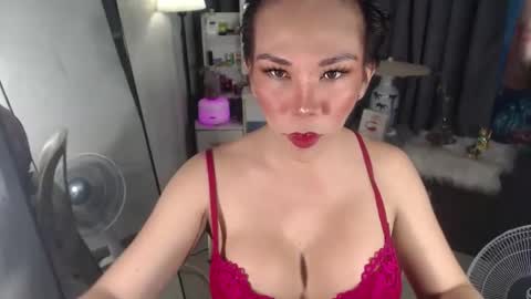 Snapshot of rencymerrit chatting on 10.13.25 rencymerrit online show from 10.13.25