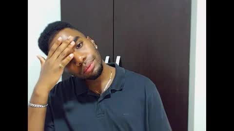 Snapshot of rene_hotman chatting on 11.04.25 Rene online show from 11.04.25