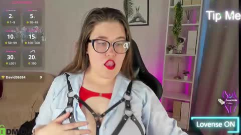 Snapshot of renee_turner chatting on 11.10.25 renee_turner online show from 11.10.25