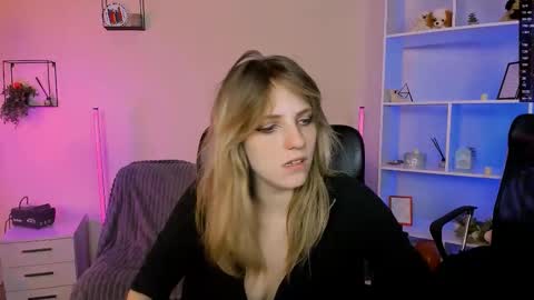 Sweet Renesmee online show from 11.11.25