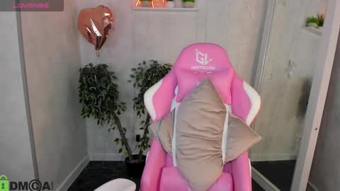 Snapshot of renesmy_black chatting on 03.22.26 Renesmy online show from 03.22.26