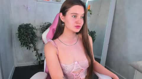Snapshot of renesmy_black chatting on 05.30.26 Renesmy online show from 05.30.26