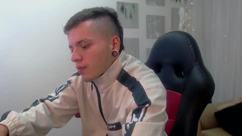 R E N E  online show from 12.23.24