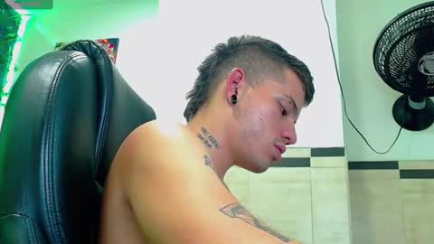 R E N E  online show from 02.20.25