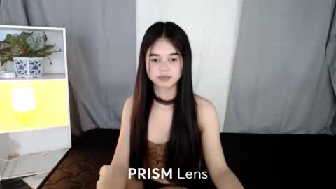 Snapshot of rennygurl chatting on 12.18.25 rennygurl online show from 12.18.25