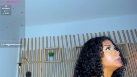 Reshi Hevss online show from 06.06.26