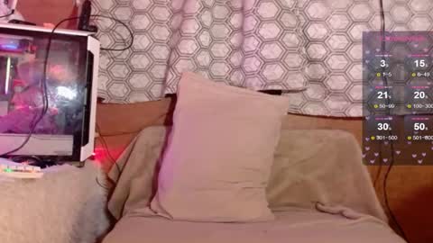 Snapshot of respectme0923 chatting on 09.21.25 HAZEL online show from 09.21.25