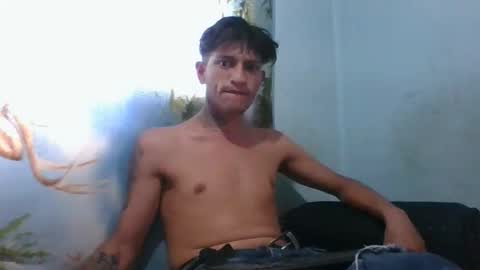 Snapshot of resurgirkratosking999 chatting on 12.14.25 Luis online show from 12.14.25