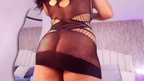 Snapshot of reven_lilith chatting on 11.14.25 REVEN online show from 11.14.25