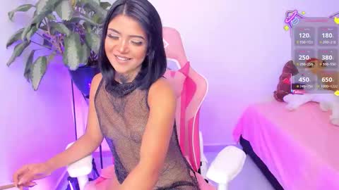 Snapshot of revy_black69 chatting on 09.10.25 Rebecca y sarih online show from 09.10.25