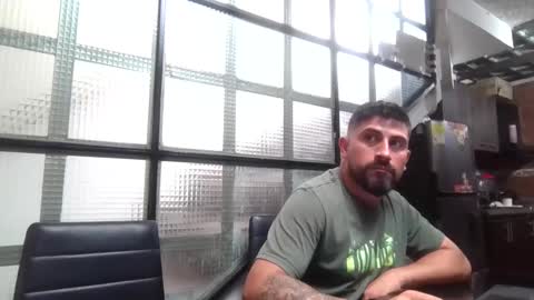 Snapshot of reyalad_mariana chatting on 03.03.25 REYALAD online show from 03.03.25