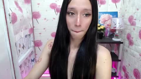 HI GUYS IM RHIAN PLEASE GIVE ME THUMBS UP online show from 12.11.24