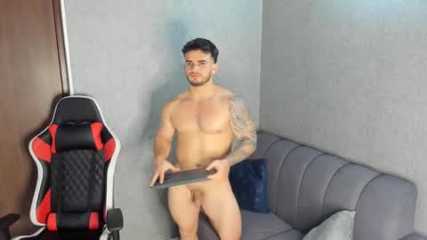 Snapshot of ricardogonzalez666 chatting on 12.18.24 ricardogonzalez666 online show from 12.18.24