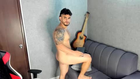 Snapshot of ricardogonzalez666 chatting on 10.15.25 ricardogonzalez666 online show from 10.15.25