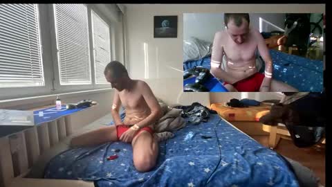 Snapshot of ricciardio chatting on 09.18.25 ricciardio online show from 09.18.25