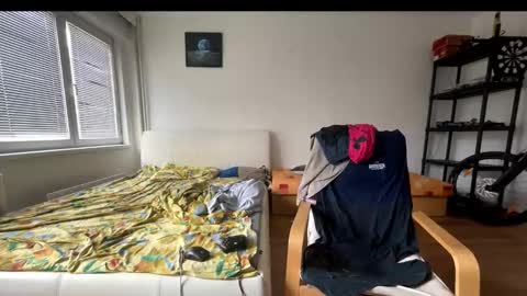 Snapshot of ricciardio chatting on 10.09.25 ricciardio online show from 10.09.25