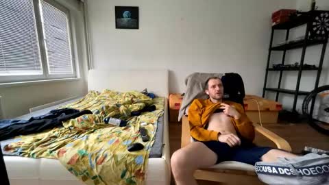 Snapshot of ricciardio chatting on 10.11.25 ricciardio online show from 10.11.25