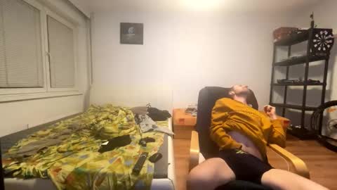 Snapshot of ricciardio chatting on 10.12.25 ricciardio online show from 10.12.25