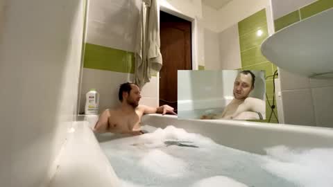 Snapshot of ricciardio chatting on 10.16.25 ricciardio online show from 10.16.25