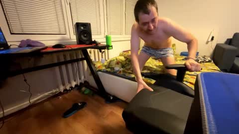 Snapshot of ricciardio chatting on 10.26.25 ricciardio online show from 10.26.25