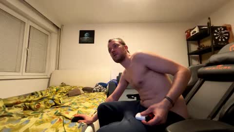 Snapshot of ricciardio chatting on 11.02.25 ricciardio online show from 11.02.25