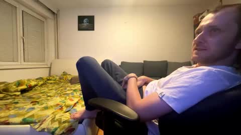 Snapshot of ricciardio chatting on 11.03.25 ricciardio online show from 11.03.25