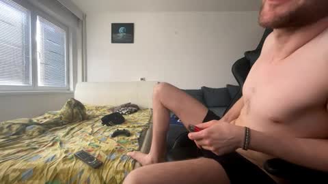 Snapshot of ricciardio chatting on 12.15.25 ricciardio online show from 12.15.25