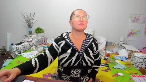 Snapshot of richlucky555 chatting on 11.09.25 Anna - not anna - right Anna online show from 11.09.25