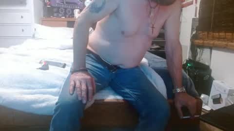 Snapshot of rickreebok chatting on 12.18.25 rickreebok online show from 12.18.25