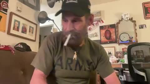 Snapshot of rickreebok2 chatting on 12.21.25 rickreebok2 online show from 12.21.25