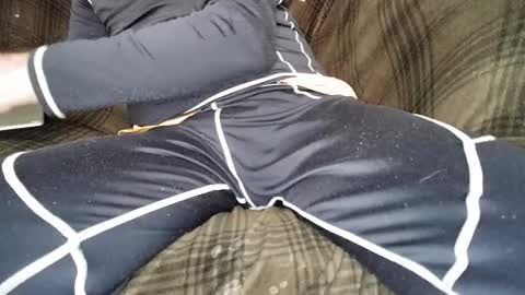 Snapshot of rico_y_suave_4u chatting on 03.05.25 Easy if yun are good see my pics online show from 03.05.25