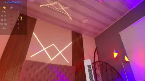 Snapshot of rihanna_rose chatting on 03.12.26 Riha online show from 03.12.26