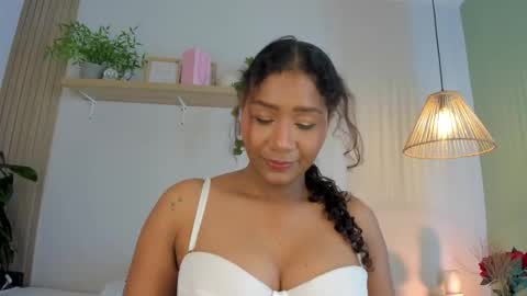 rihanna_sena online show from 02.26.26