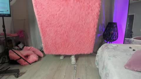 Sara online show from 02.28.25