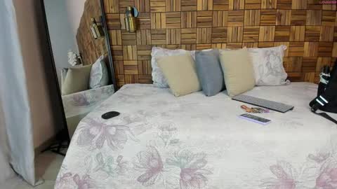 Sara online show from 09.14.25