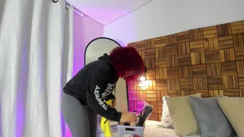 Sara online show from 10.19.25