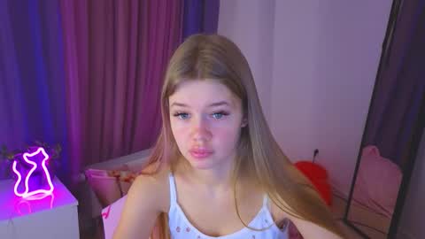 Snapshot of riinaaa chatting on 02.17.26 Rina online show from 02.17.26