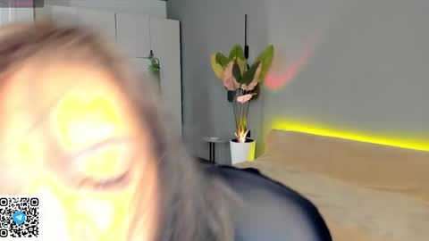 Snapshot of riko_asada chatting on 03.31.26 Riko Asada online show from 03.31.26