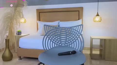 Snapshot of riley_sierra chatting on 12.20.24 Riley Sierra online show from 12.20.24